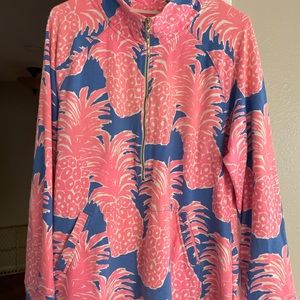 Lilly Pulitzer XL Pineapple Pull Over